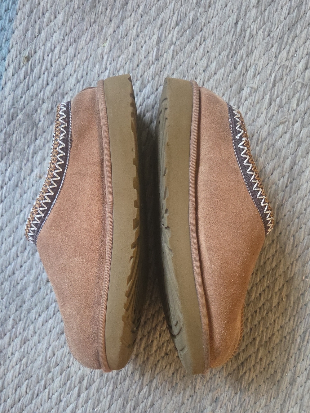 Ugg Chestnut Suede Slip-On Slippers Shearling Lining 9W - Picture 3 of 5